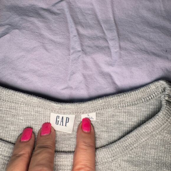 Gap Women's size Large Gray Metallic Silver Thread Long Sleeve Knit Top - Picture 3 of 8